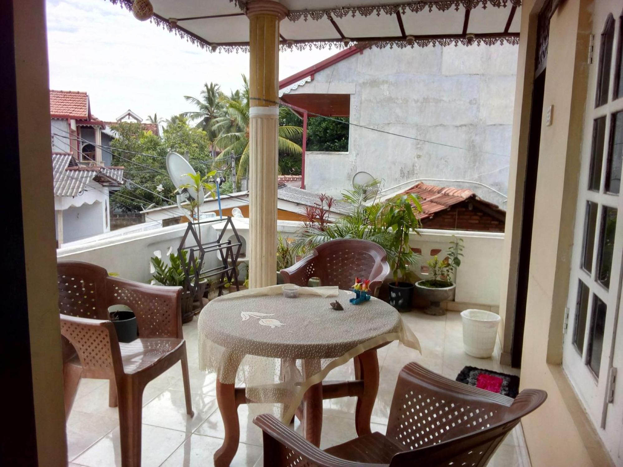 Randi Homestay Negombo Esterno foto